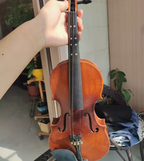 【金音小提琴】今天在家里清理闲置,在柜子里...