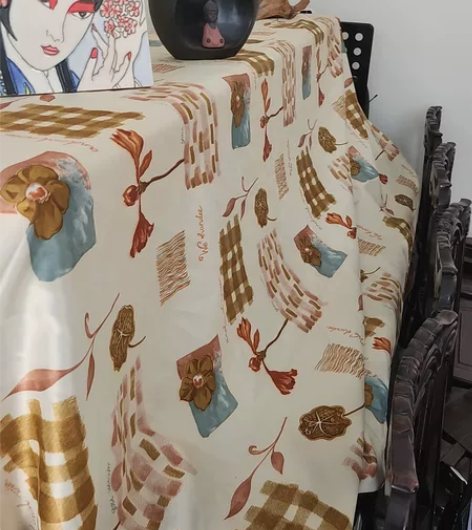 挂一个钢琴 可以正常弹,十年前1万5买的,...