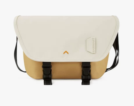 【礼遇价】bagsmart男生斜挎包男休闲...