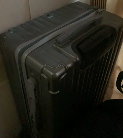 新行李箱 买回来没用过 感兴趣的话点“我...