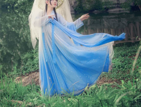 千韵岗原创汉服，星空系 辰莲鱼梦 两片式齐...