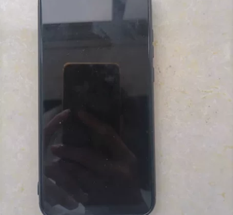 诺基亚X7 4+64 骁龙710后盖有裂，...