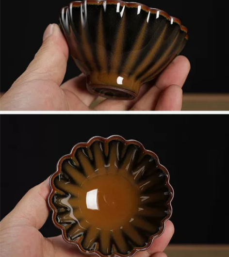 龙泉青瓷  铁胎枯叶黄釉水  花口杯  不...