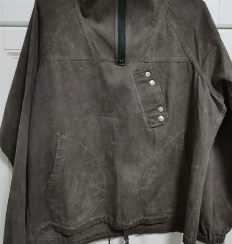 SBC泥染水泥灰色smock外套,购于淘宝...