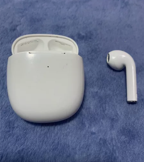 唐麦W9蓝牙耳机，左耳正常，右耳有点问题，换新低价出售。 感...