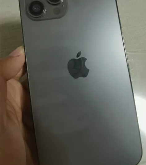 12promax美版黑解机，过年换新手机了...