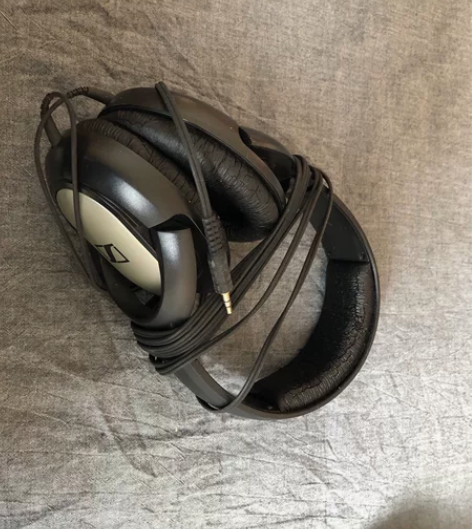 森海塞尔HD201头戴式耳机 好多年前买的...