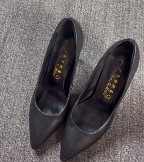 尖头黑色欧美高跟鞋女金属细跟春季新款名媛气...