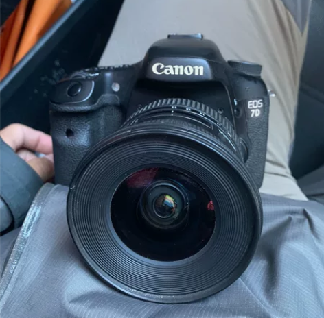 佳能7D单反套机，成色一般，镜头28/90...