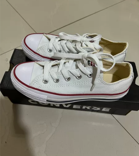 白色匡威小白鞋 36码 没穿过全新 感兴趣...