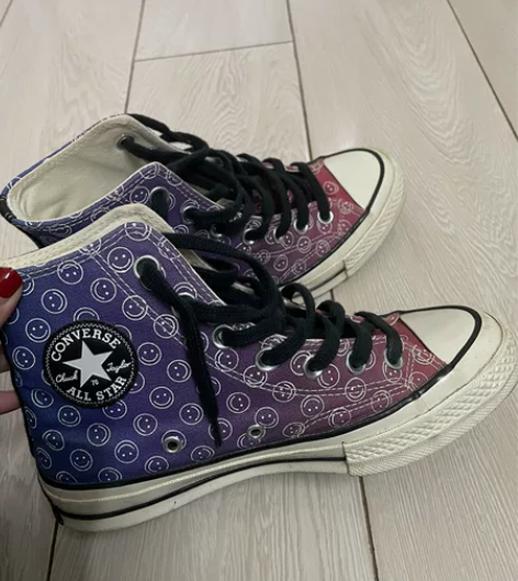 匡威笑脸高帮运动鞋36码 9成新 只穿过几...