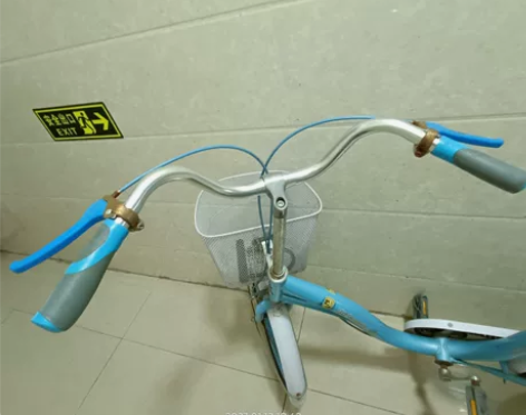 上海永久牌自行车，没开够一个月 感兴趣的话...