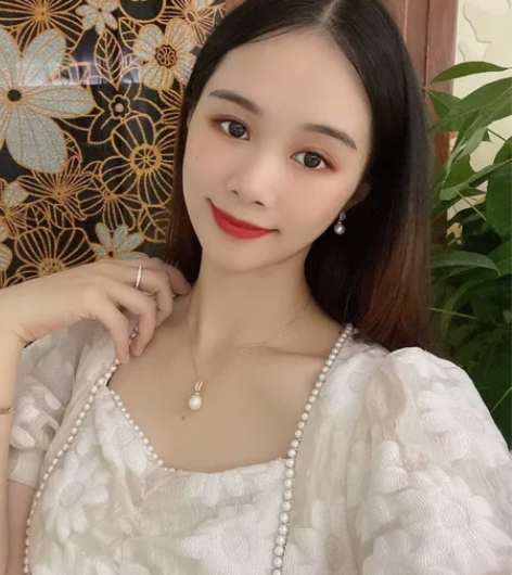 法式方领连衣裙子甜美 8成新 s码 感兴趣...