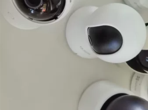 打包出售29个网络摄像头其中莹石品牌的15个，TPLK品牌的...