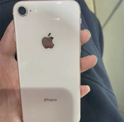 帮舍友挂一台苹果8,64g原机,成色好,爱...