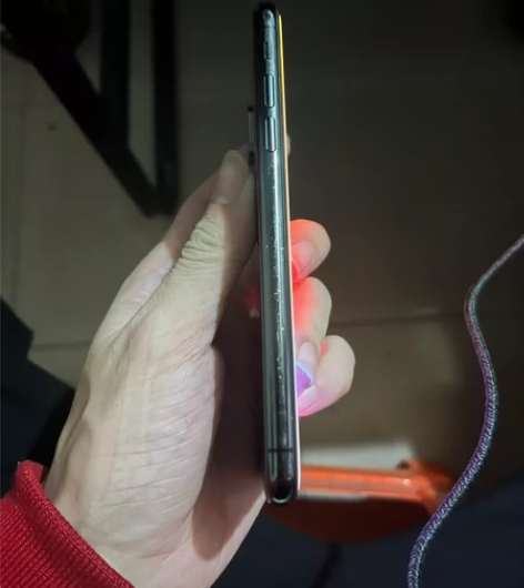 iPhonex256，美版有锁机，已完美黑...