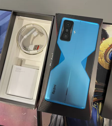 红米k50电竞版，骁龙8处理器，8+128...