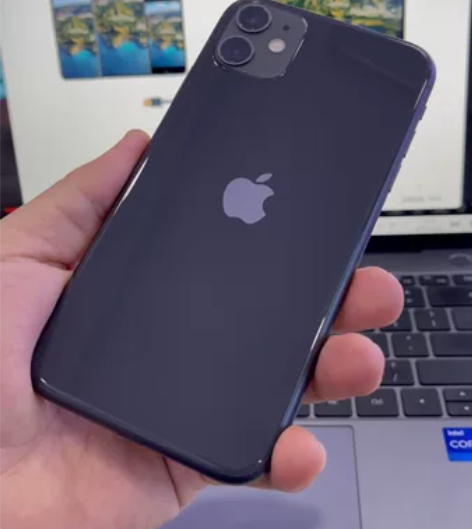 苹果11国行128g黑色,成色靓99新,原...