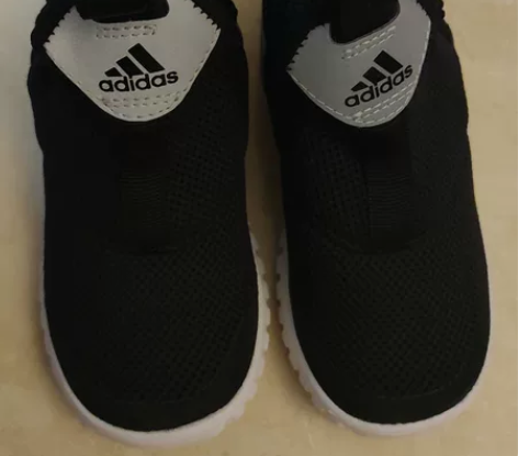阿迪运动鞋 黑色，9k，26码 全新，但鞋...