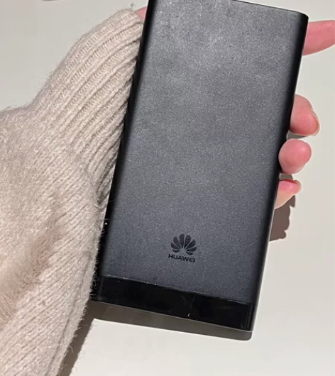 女生自用充电宝 华为移动电源 10000m...
