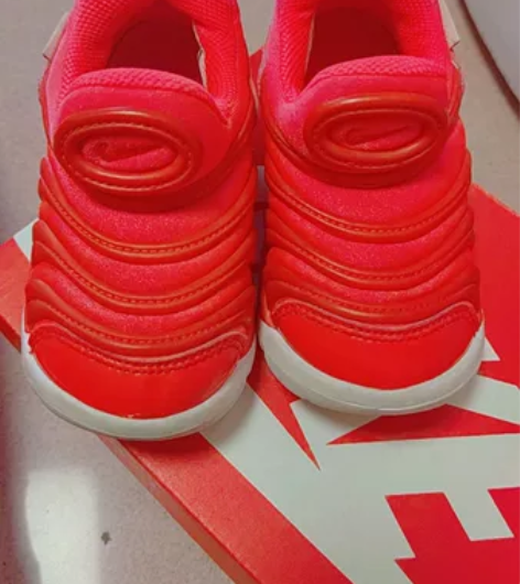 耐克鞋子 西瓜红色  没咋穿 13cm 有...