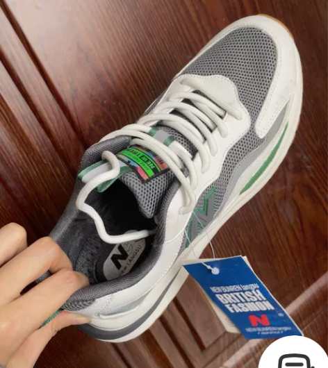 新百伦复刻版，还未拆吊牌，包装找不到了！男士小脚40，拍照的...