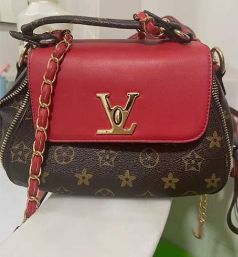 单肩包斜挎包手提包新款女,真皮。实体店36...