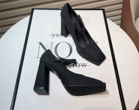 温柔复古玛丽珍鞋法式高跟鞋女防水台方头粗跟...