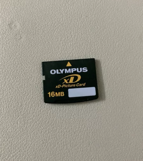 奥林巴斯16mb xd卡一张 富士相机也可...