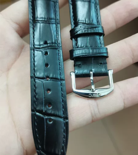 万国IWC波涛菲诺牛皮表带真皮 葡计葡七飞...