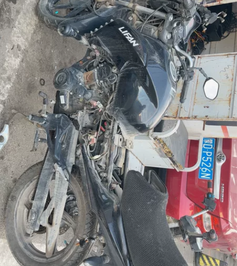 力帆150，摩托车。公户，自取杜家坎位置。...