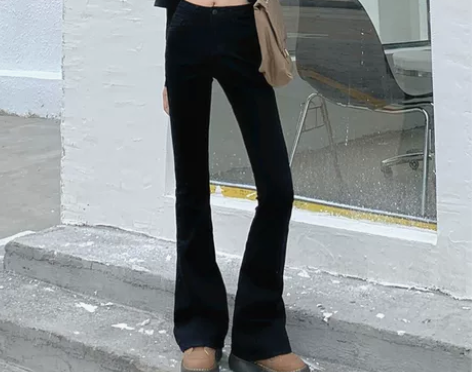 弄格黑色高腰显瘦牛仔裤女2022年秋冬新款...