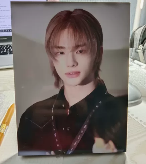 出黄铉辰吧无框画 10r 仅拆  stra...