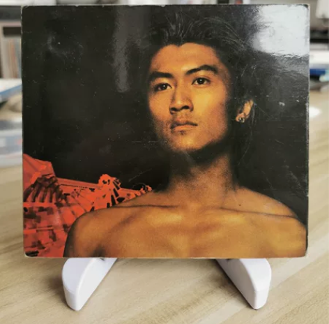 谢霆锋 活着 港版CD+VCD 碟盘光亮近...