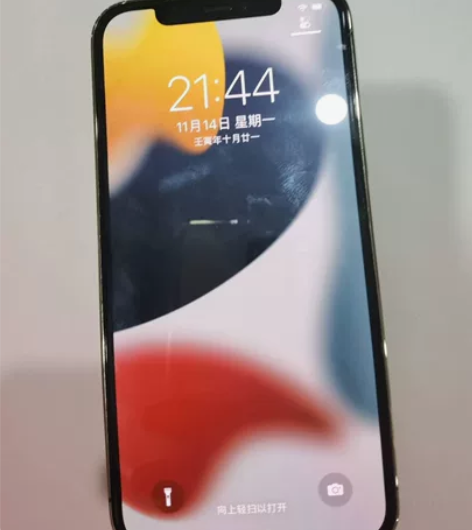 慢出美版12pro金色128g,95新,轻...