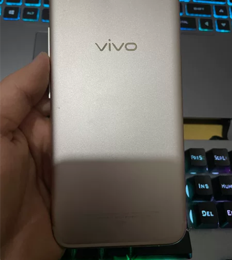 vivox9L 功能全部正常 95新 下单...