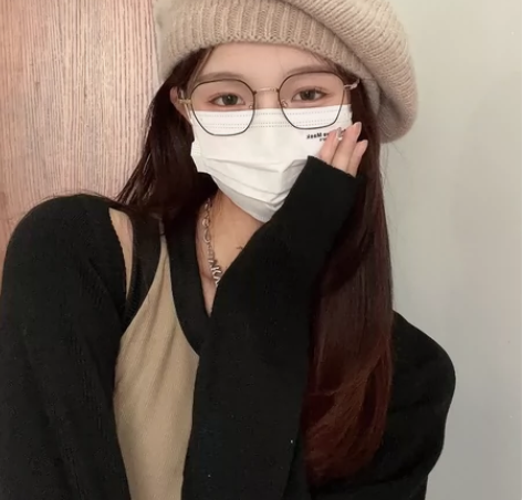 旧城小象全新贝雷帽 燕麦色 感兴趣的话点“...