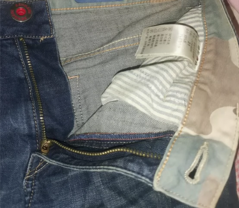 增致牛仔男小直筒牛仔裤31码数，裤总长99...