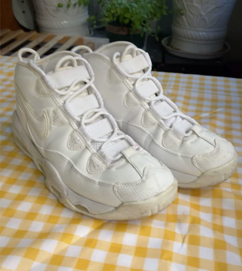 耐克41码白色运动鞋休闲运动鞋，正品保证，...