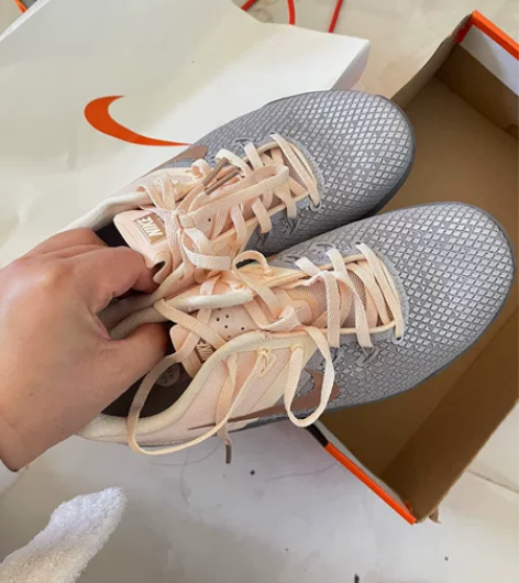 耐克全新运动鞋，专柜460买的，39-40...