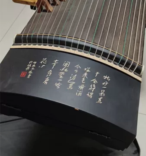 仙声古筝8.5新 有琴架！3000+入手 ...