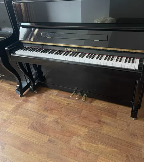 二手钢琴130琴长140宽60 感兴趣的话...