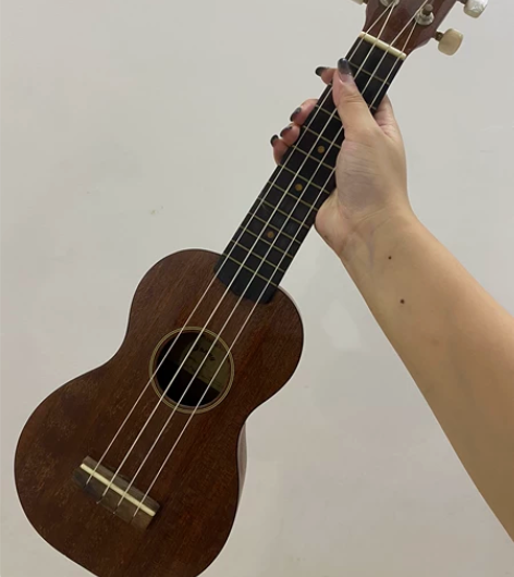 朋友送的sunny尤克里里 不懂玩 便宜出...