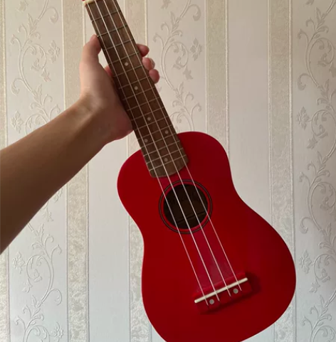 转手尤克里里 也是无意中被拥有的一个，想着...