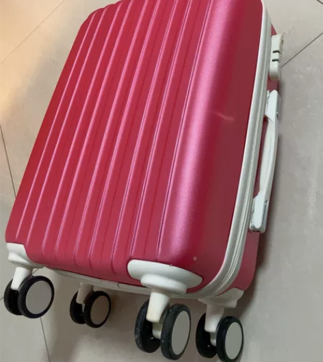 行李箱,全新未使用,轻微碰撞痕迹,20寸 ...