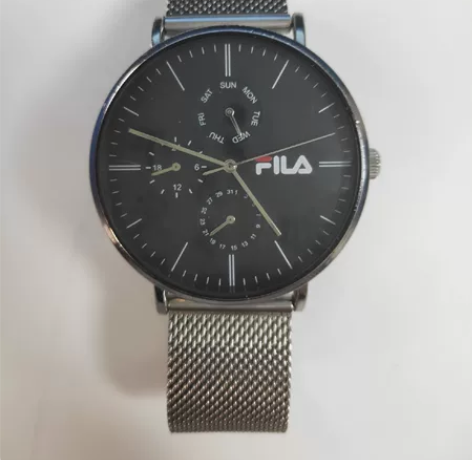 FILA斐乐手表,有轻微使用痕迹,功能完好...