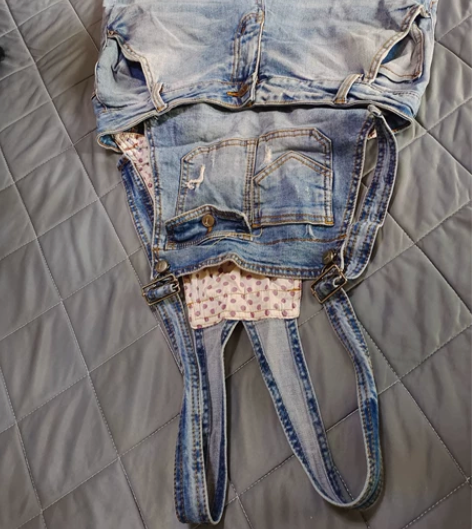 27码背带牛仔裤，适合身高160以上的小姐...