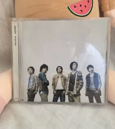 赠品to be free初回 外壳有瑕 比...