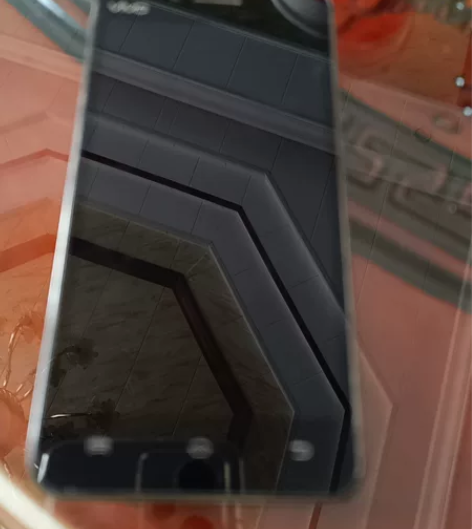 VIVO VIVO Y27 好久之前找到的...