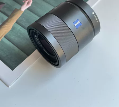 索尼蔡司镜头55/1.8 今年4月份购于官...